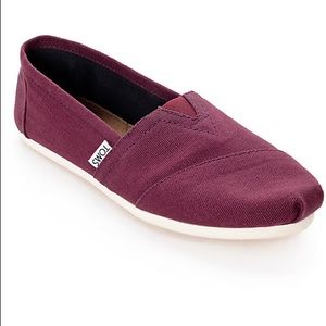 TOMS Size 6 Burgundy/Maroon